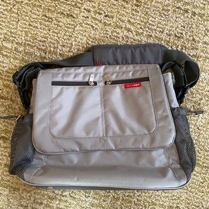 Skip Hop Duo Signature Messenger Diaper Bag NWOT
